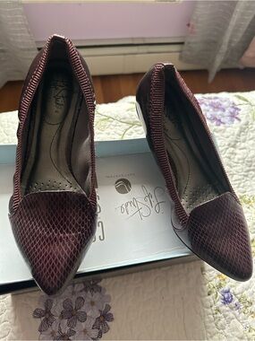 Life Stride Women's Burgundy Pointed-Toe Slip-On Flat